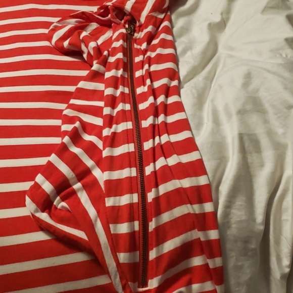 Top - Picture 3 of 4